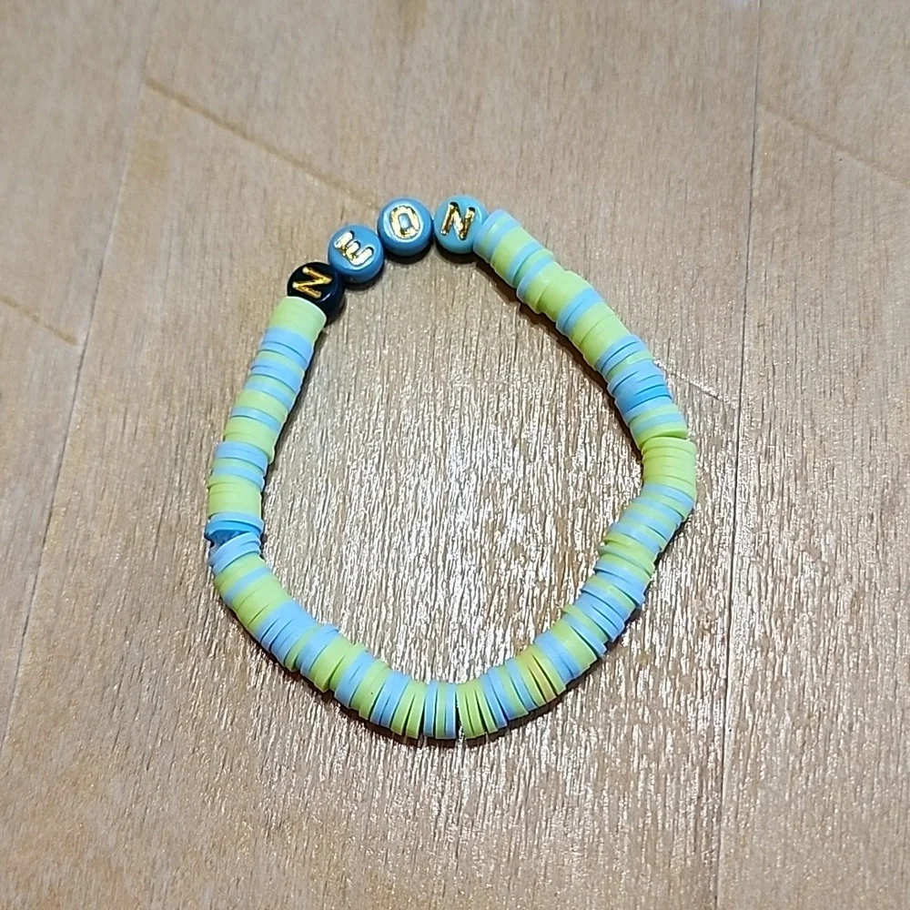 Sold! Handmade Clay Bead Bracelet 💚🩵 - Picture 1 of 2